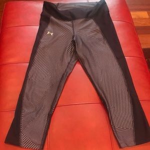 Under Armour capris nwot size medium